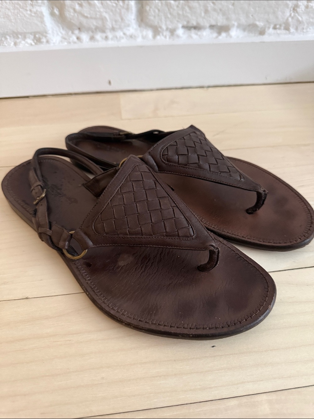 Bottega Veneta Brown Leather Woven Thong Sandals - Size 39.5